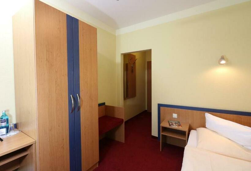 Номер Стандарт Индивидуальный, Radduscher Hafen