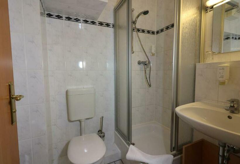 Номер Стандарт Индивидуальный, Radduscher Hafen