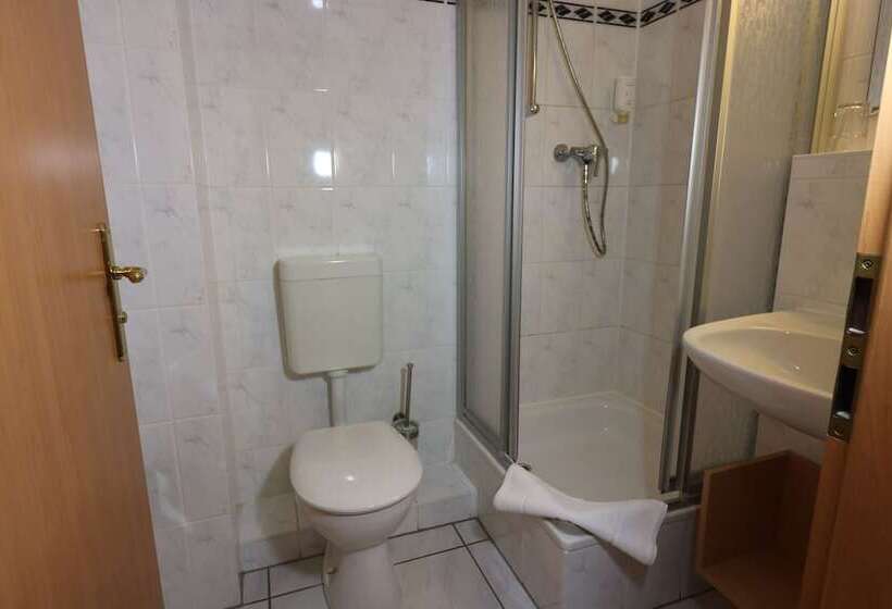 Номер Стандарт Индивидуальный, Radduscher Hafen