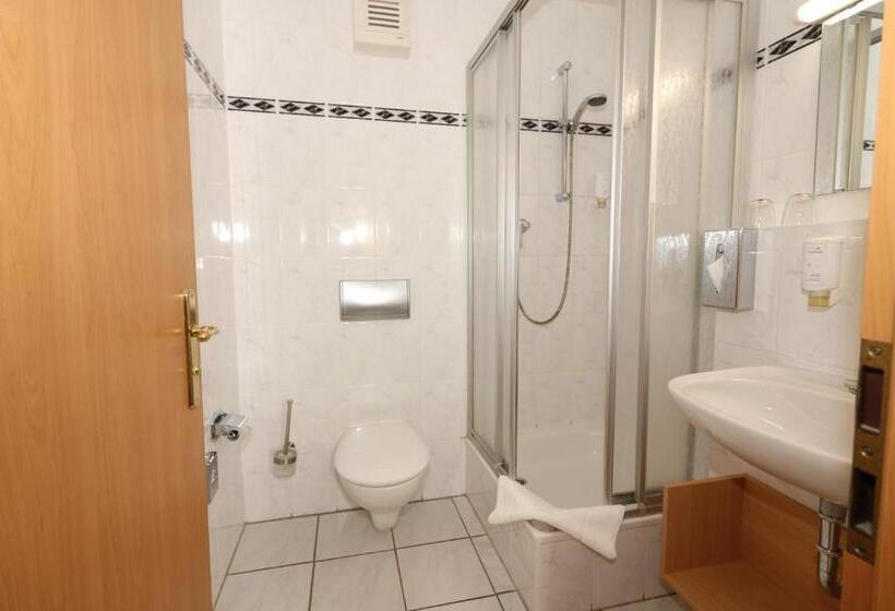 Номер Стандарт, Radduscher Hafen