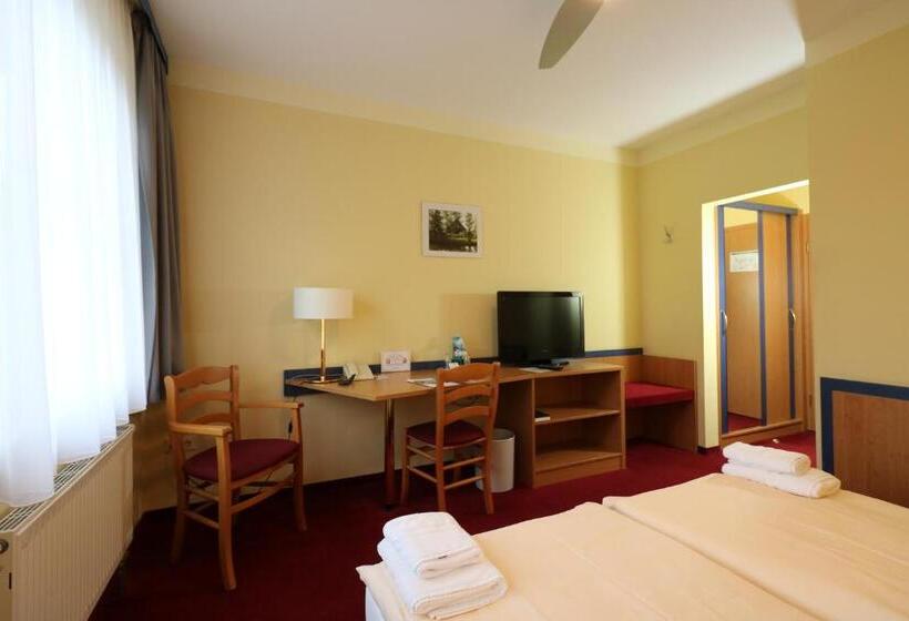 Номер Стандарт, Radduscher Hafen