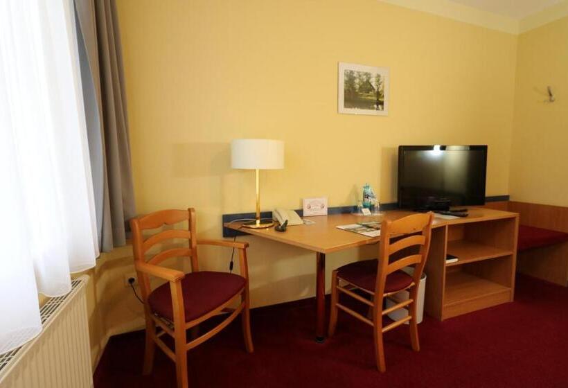 Номер Стандарт, Radduscher Hafen