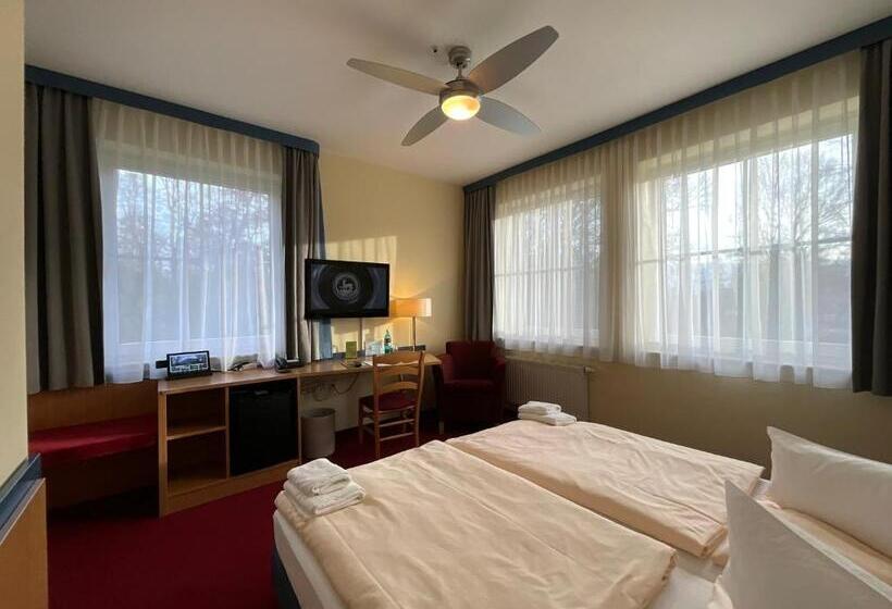 Номер Стандарт, Radduscher Hafen