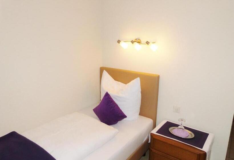 Номер Стандарт Индивидуальный, Rath