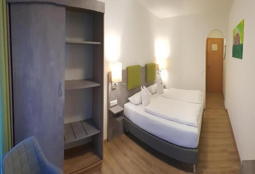 Номер Superior, Restaurant Bellevue