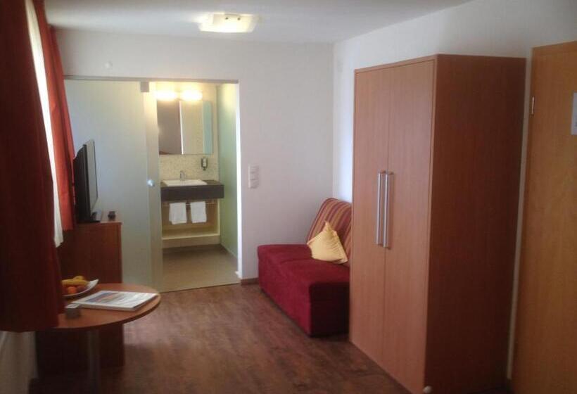 Номер Стандарт Вид на Горы, Restaurant Bellevue