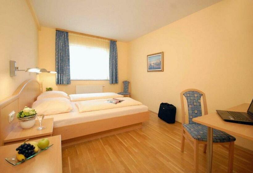 Номер Стандарт, & Restaurant Hugenottengarten