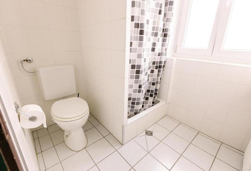 חדר סטנדרד יחיד חדר אמבטיה משותף, Restaurant Köhler