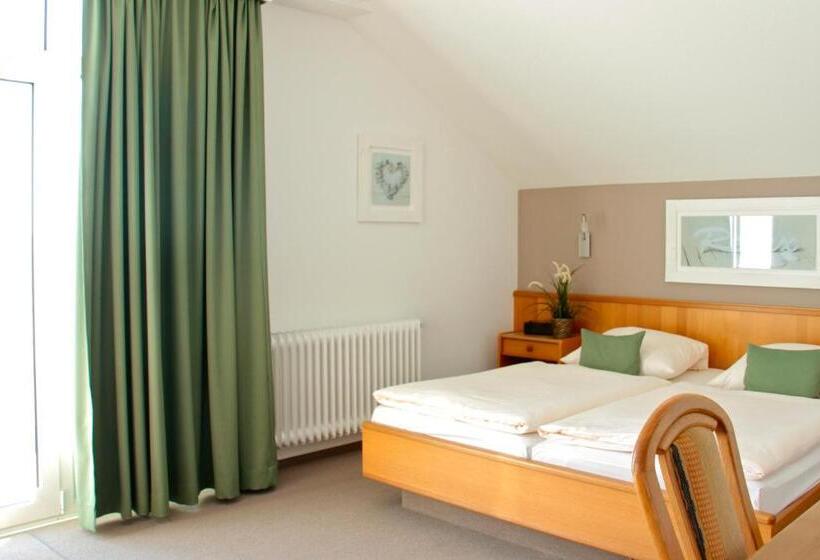 オーシャンビューファミリールーム, Thode