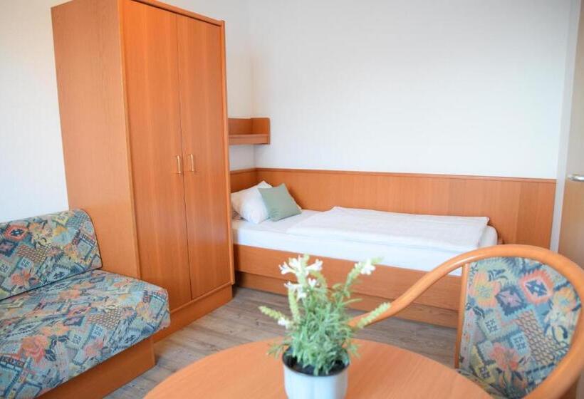 オーシャンビューファミリールーム, Thode