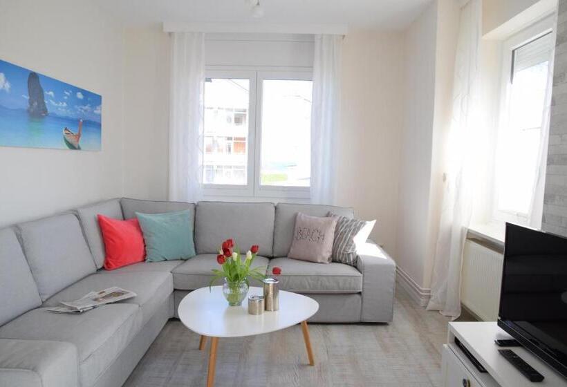 ２ベッドルームアパートメント, Thode