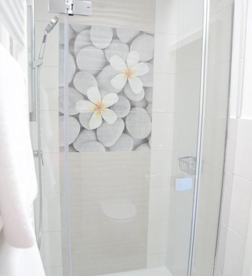 ２ベッドルームアパートメント, Thode