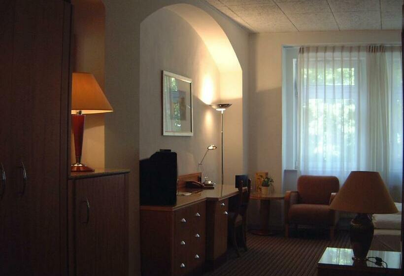 חדר סטנדרט לארבעה, Toscana