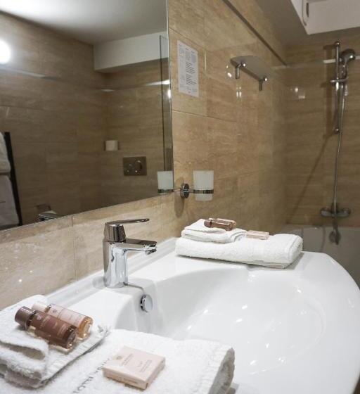 חדר דלוקס עם מרפסת טרסה, Villa Pruly Hotel Cannes Centre