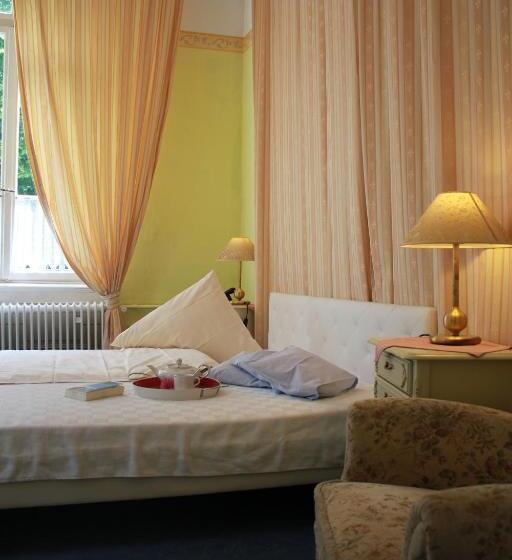 Quarto Estandar, Waldfriede