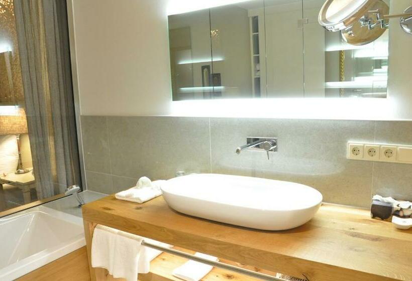 غرفة ديلوكس مطلّة علي الحديقة, Wellnessgarten