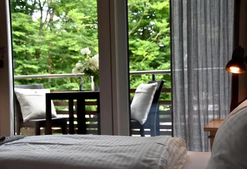 Classic room with balcony, Wellnessgarten