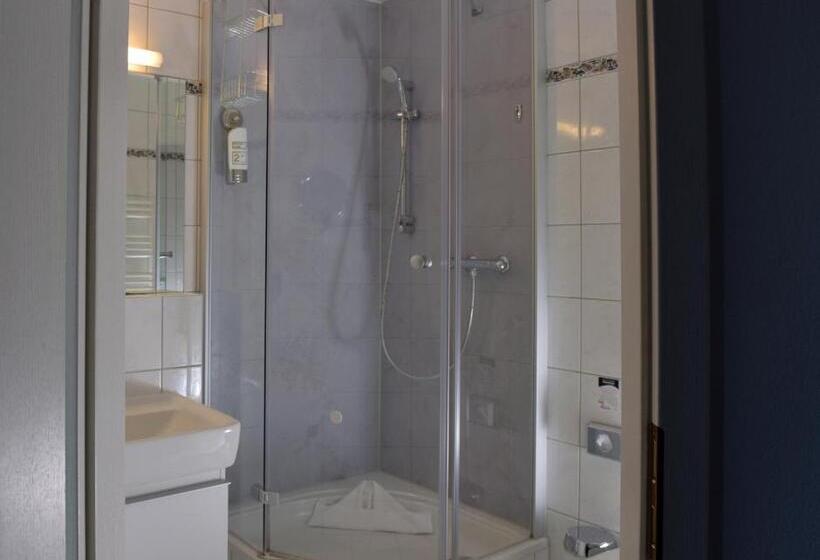 חדר סטנדרט עם טרסה, Wilhelmshöhe