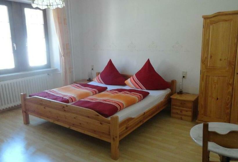 חדר סטנדרט, Zur Grafschaft