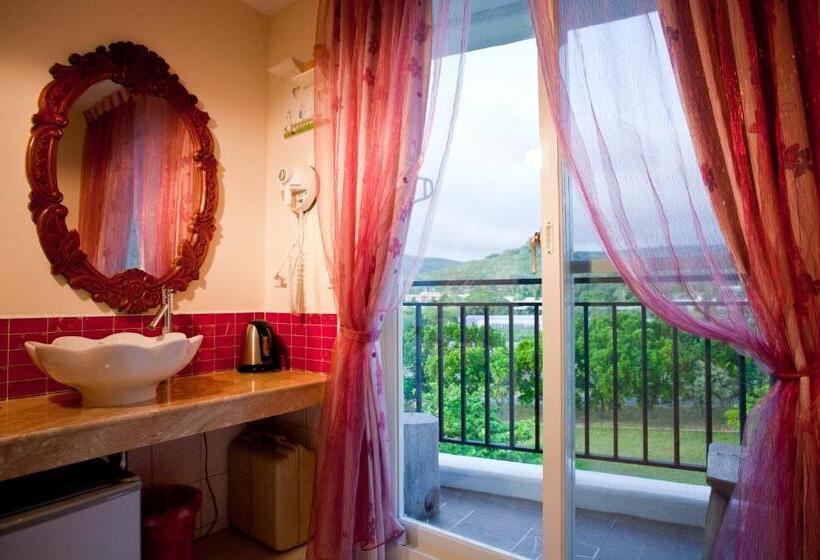 اتاق استاندارد با چشم‌انداز کوهستان, Millennium Inn