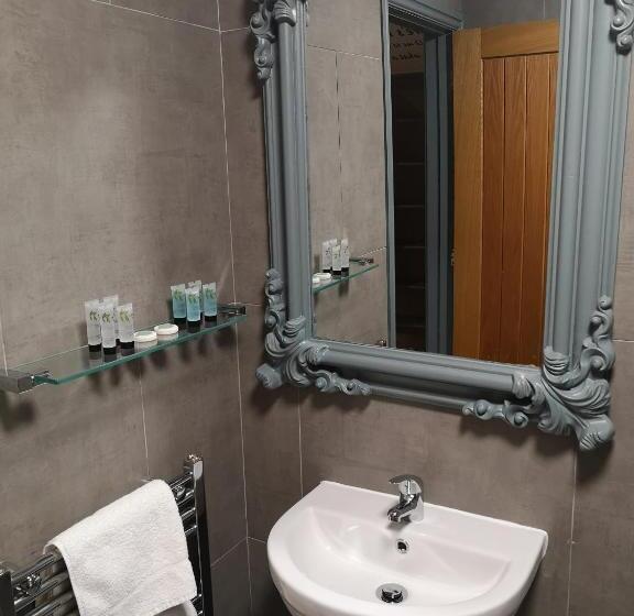 이그제큐티브 스위트, Star Inn