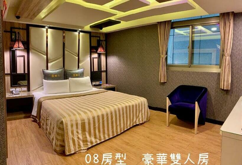 اتاق سوپریور, Benz