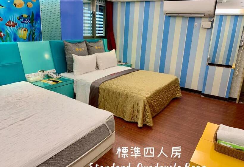 اتاق استاندارد چهار تخته, Benz