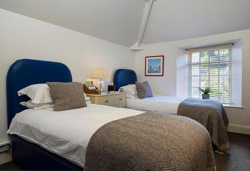 اتاق خانوادگی با چشمانداز دریا, Cary Arms & Spa