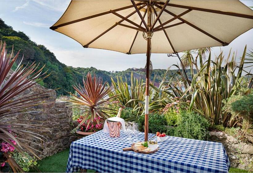 سوئیت 2 خوابه, Cary Arms & Spa