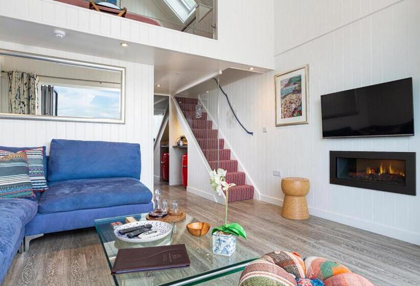 اتاق استاندارد, Cary Arms & Spa