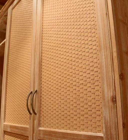 חדר קומפורט, Central