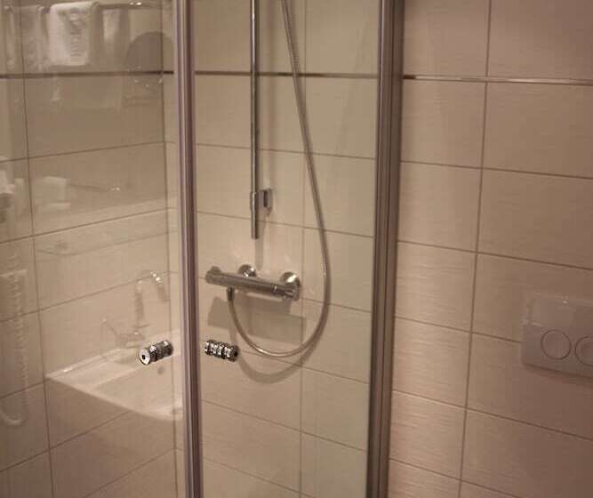 اتاق راحتی, Central