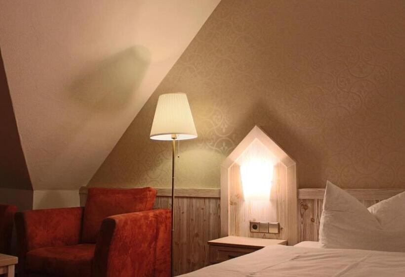 컴포트 트리플 룸, Central