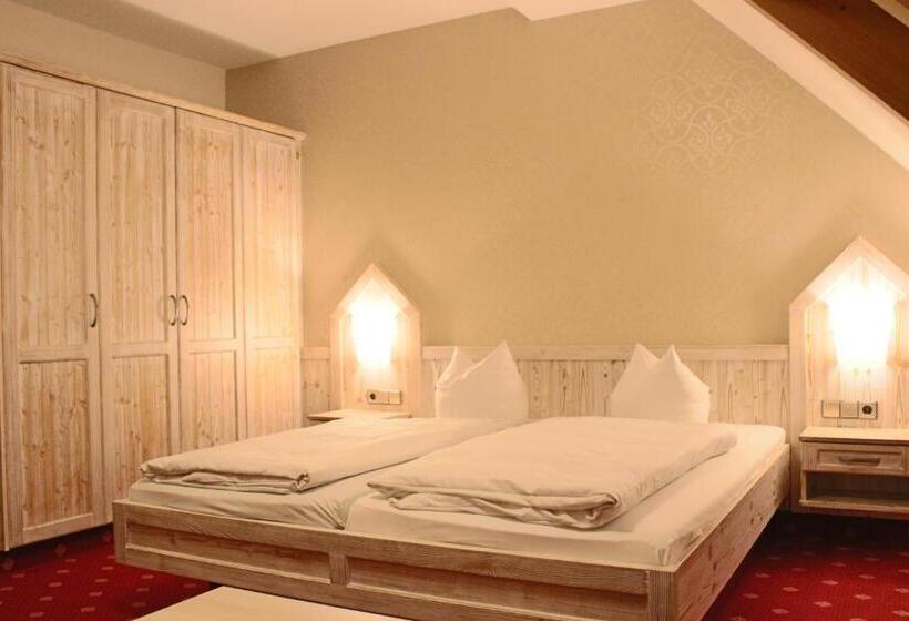 سوئیت 2 خوابه, Central