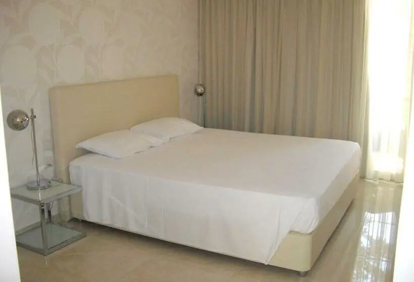 Standard-huone, Crystal