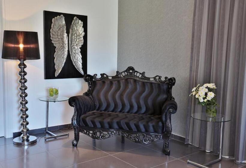 סוויטת סופריור, Crystal