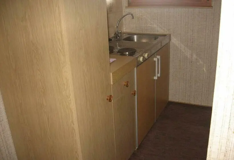 Standard Yhden Hengen Huone, Gasthof Straub