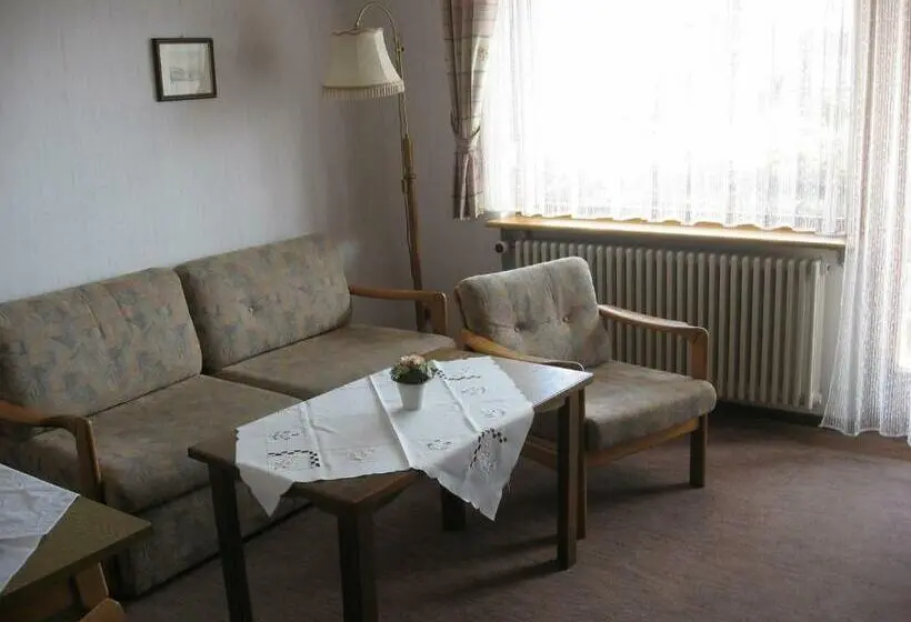 Huoneisto 1 Makuuhuone, Gasthof Straub