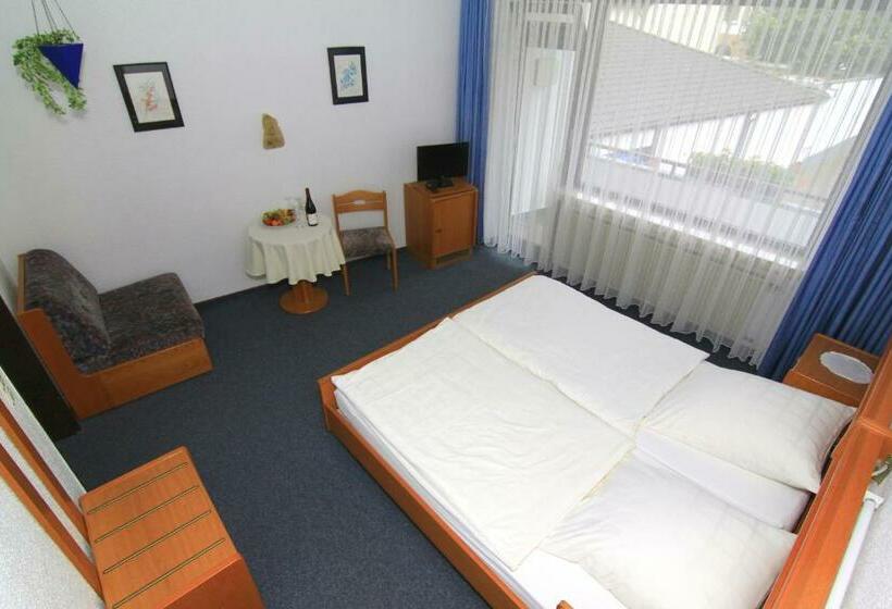 スタンダードインサイドビュールーム, Klasen