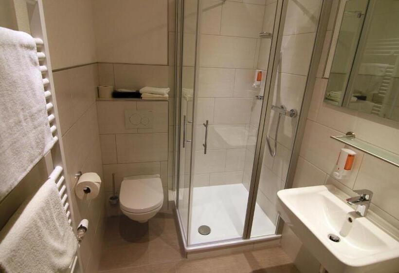 スタンダードインサイドビュールーム, Klasen