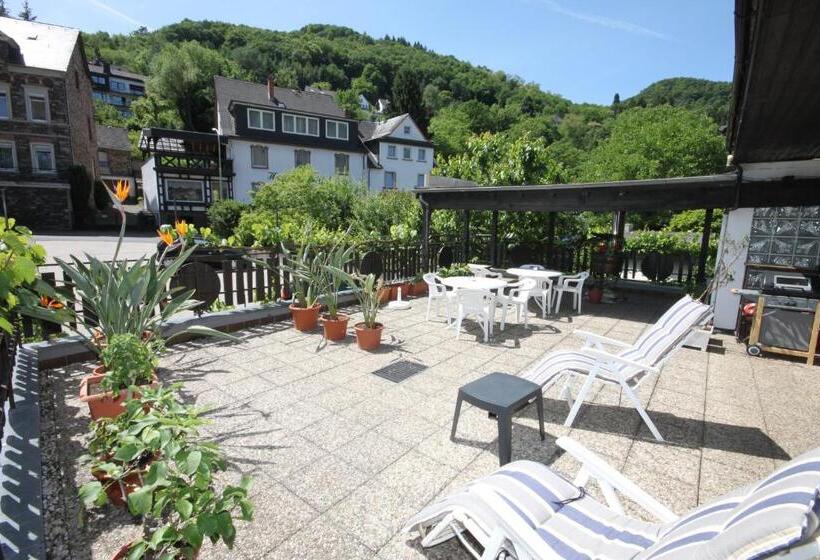 スタンダードインサイドビュールーム, Klasen