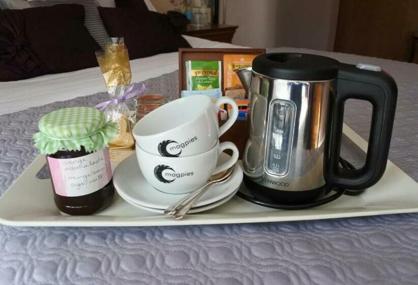 חדר דחוקס עם מיטת קינג, Magpies Restaurant With Rooms