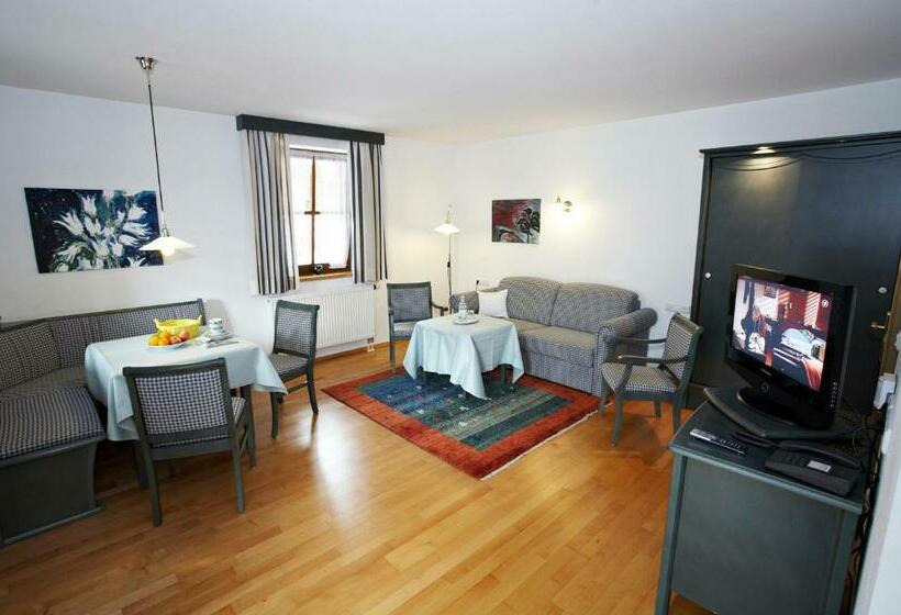 带阳台的豪华间, Oberschmied