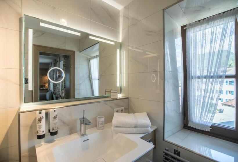 豪华房间, Oberschmied