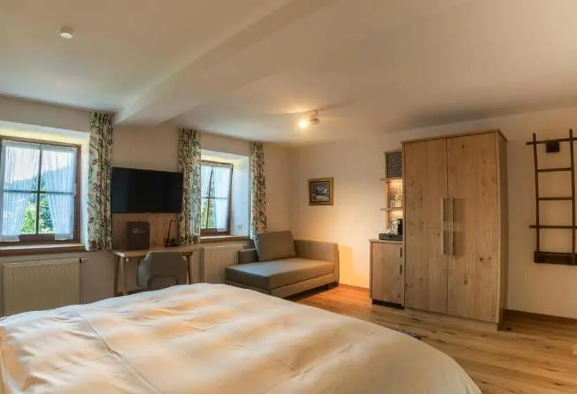 Deluxe-huone, Oberschmied