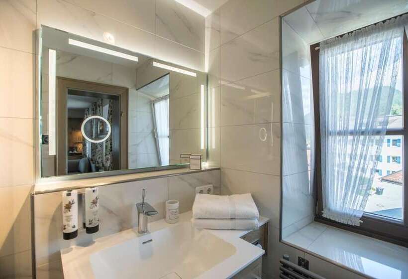 豪华房间, Oberschmied