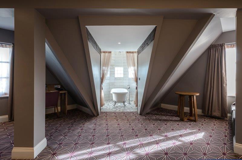 ファミリールーム, Pilgrims Progress Wetherspoon