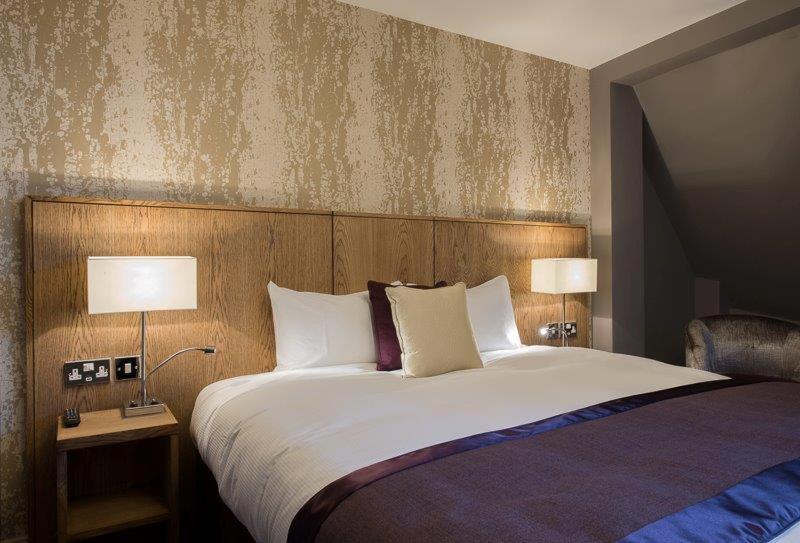 ファミリールーム, Pilgrims Progress Wetherspoon