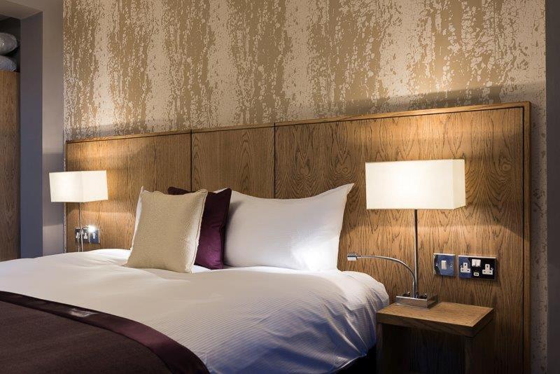 ファミリールーム, Pilgrims Progress Wetherspoon