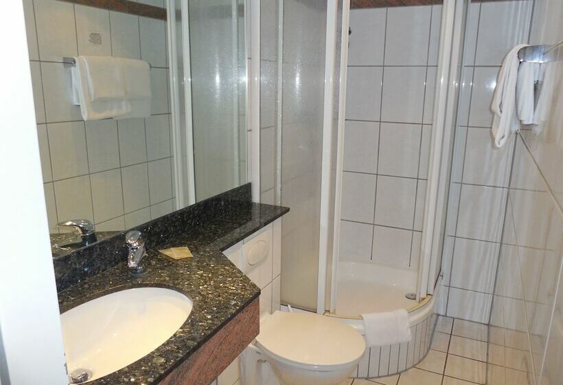 חדר קומפורט, & Restaurant Zum Schwarzen Kreuz